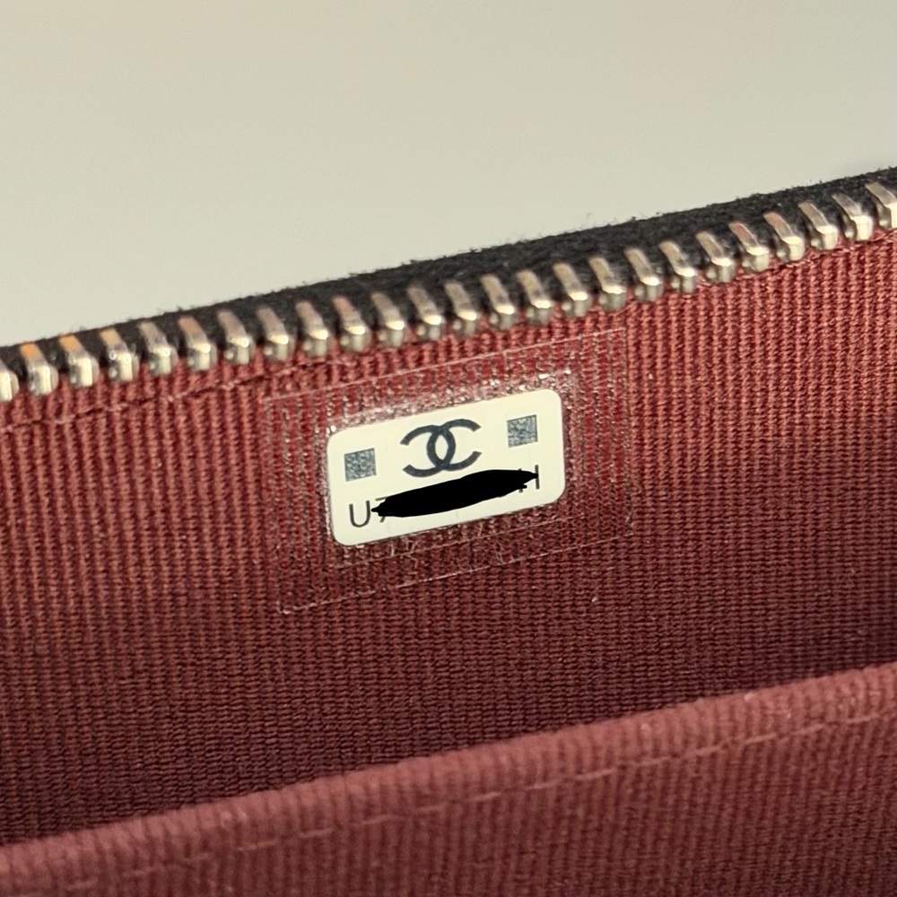 Chanel Classic Zipped Coin Purse (Black Caviar/Silver) [2025] - Picture 7 of 8